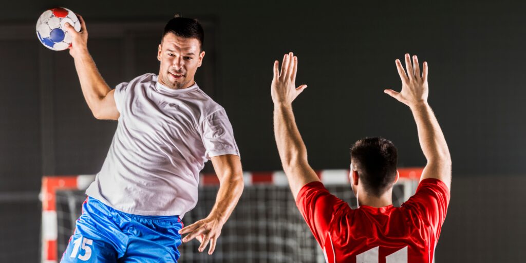 Explosiv Handling: En handbollsspelare i intensiv aktion